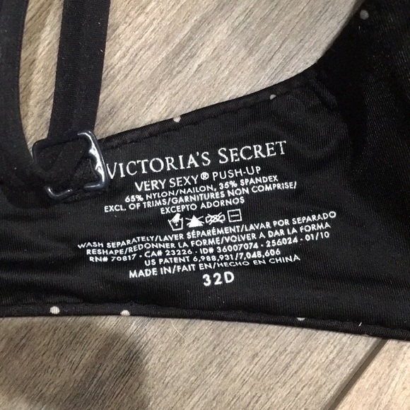 Victoria’s Secret Very Sexy Push-up 32D - Picture 3 of 3